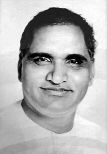 pandityaa's tweet image. 🔰Hiralal Shastri – Father of the Divisional System in Rajasthan
He introduced the Divisional System in 1949.
🔰In April 1962, the Mohanlal Sukhadia government discontinued this system.
🔰On 15 January 1987, the Haridev Joshi government reinstated it.
