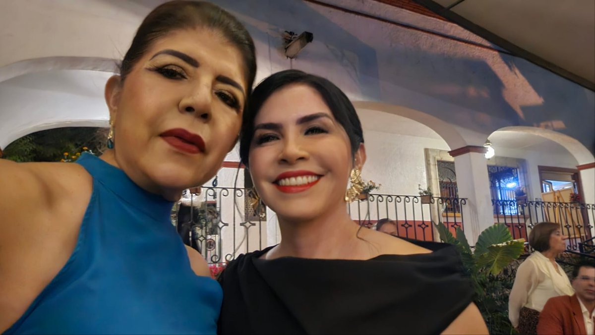 Un privilegio participar en  Cena de Maridaje y Subasta de Arte c Causa,organizada X el DIF Jiutepec q preside .Liliana Alanís .En beneficio de la pobl vulnerable del mpio.Una velada en la q coincidimos c personalidades del ámbito político, académico , empresarial y cabildo .