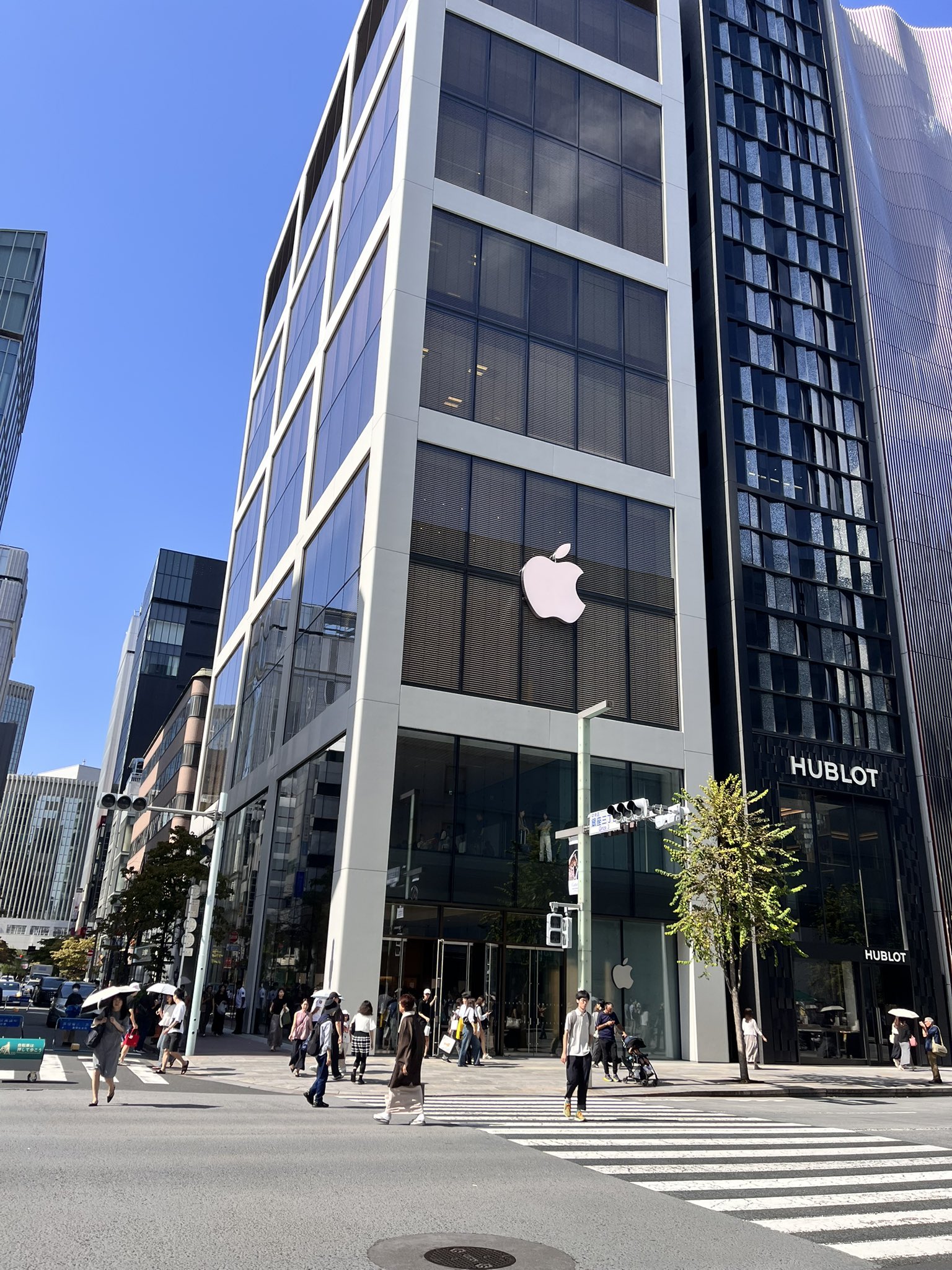 Apple - 橋本 ボーリン・シウィンスキー・ジャクソン+KAJIMA DESIGN「Apple
