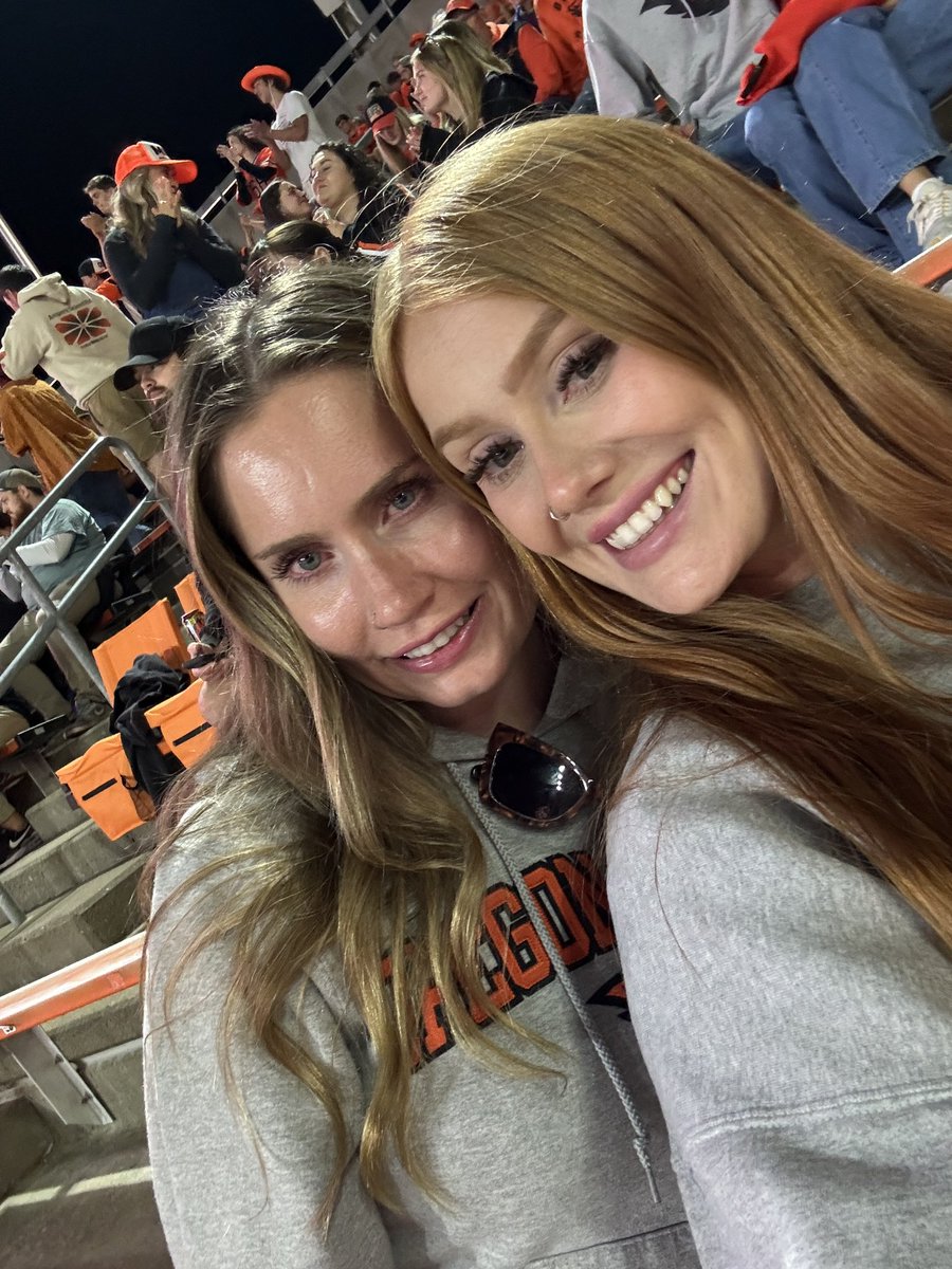 meaganmjansen's tweet photo. @BeaverAthletics https://t.co/iBytalTgnV