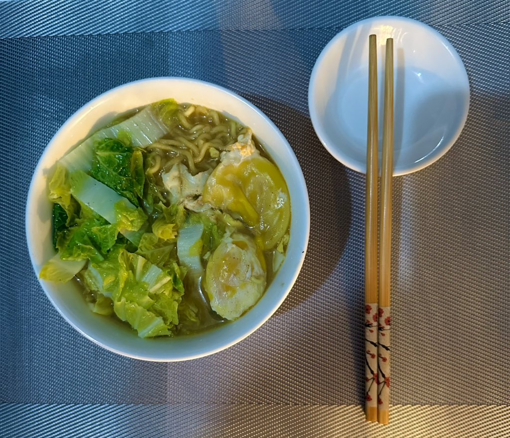 Jumboforyou's tweet photo. Cooked Ramyun to warm-up my Saturday 🍜🥰 https://t.co/ctJdDOT69E