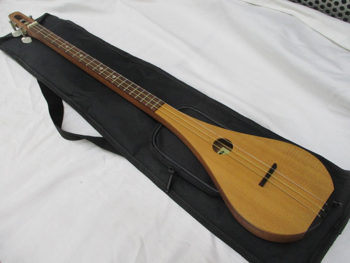 3弦ギター「ミンミン」(FunkTheMinmin 吹来野 朷) (@funktheminmin