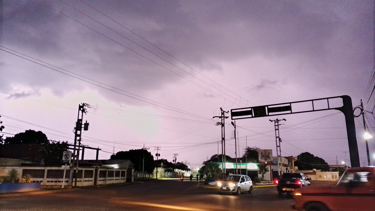 regmyc's tweet image. Así se mostraron los relámpagos la noche de este #26Sept en el municipio #Dabajuro #Falcón #Venezuela 

@PCFalconVe