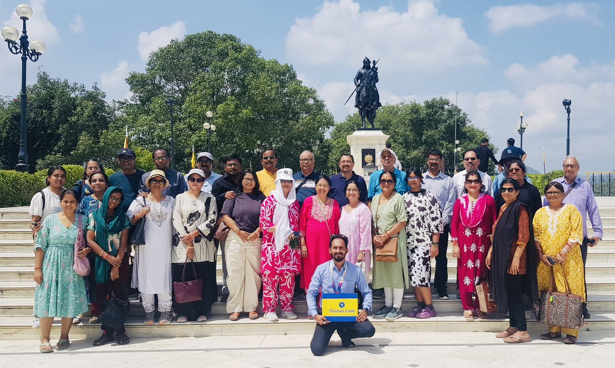 विश्व पर्यटन दिवस केवल यात्रा करने का अवसर नहीं, बल्कि संस्कृतियों को समझने और जोड़ने का माध्यम है।

हर एक धरोहर, हर एक स्मारक और हर एक लोककला हमें हमारे इतिहास, परंपरा और जीवनशैली से परिचित कराती है।