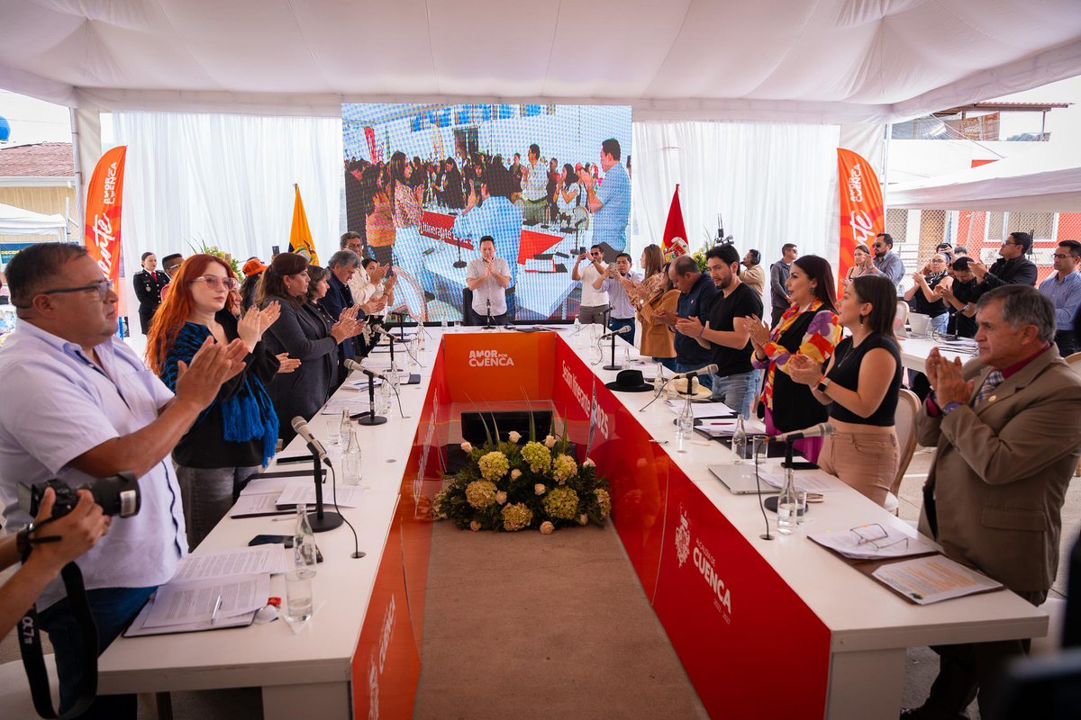 ¡Cuenca hizo historia! ✨. Cada 16 de septiembre será el Día Cívico de la Defensa del Agua y la Protección de los Páramos.

Este logro no es mío, es de todos quienes marchamos unidos por la esperanza y la vida. 🙌💧

Por nuestros hijos, por los que vendrán… ¡Por el agua hasta la