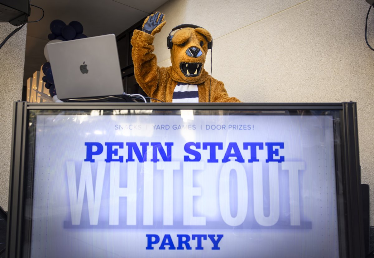Jasonplotkin's tweet image. Staff and students from @PennStHershey and @penn_state College of Medicine show their support for @coachjfranklin and the @PennStateFball team with a #WhiteOut party before Saturday&apos;s game vs. Oregon. #WeAre