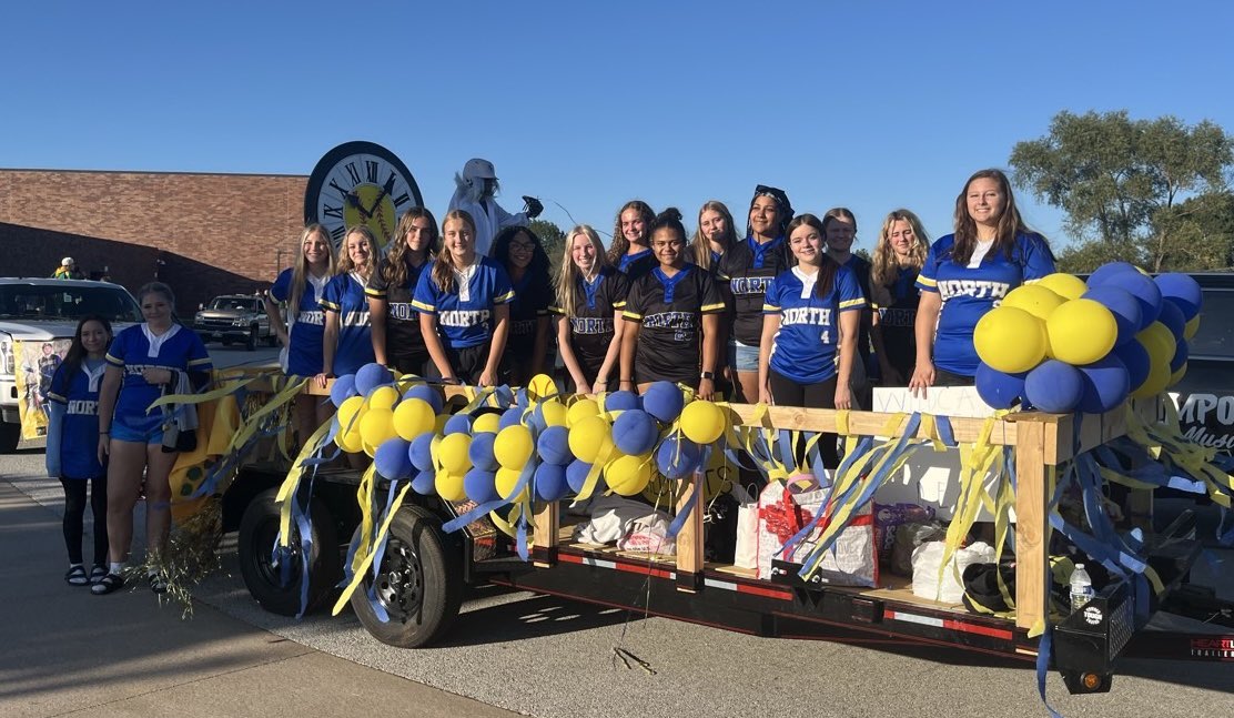 Homecoming Parade 2025🐯💙 A huge thank you to Shelly Bloomer, Randy Gomez, Ashley Willers, Gina Lechvar, Kerri Nykoluk, and Val Cavins who helped in making the float!!