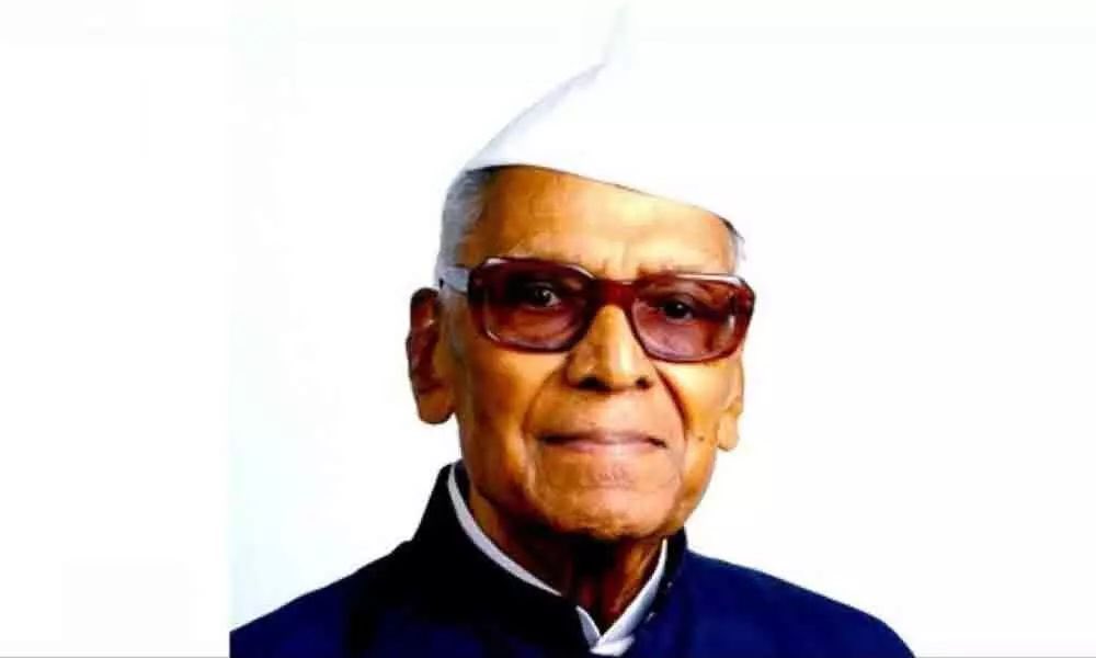 స్వాతంత్ర్య సమరయోధుడు, తెలంగాణ పోరాట యోధుడు ఆచార్య కొండా లక్ష్మణ్ బాపూజీ గారి జయంతి సందర్భంగా ఆ మహనీయుడికి ఘన ఇవే ఘన నివాళులు