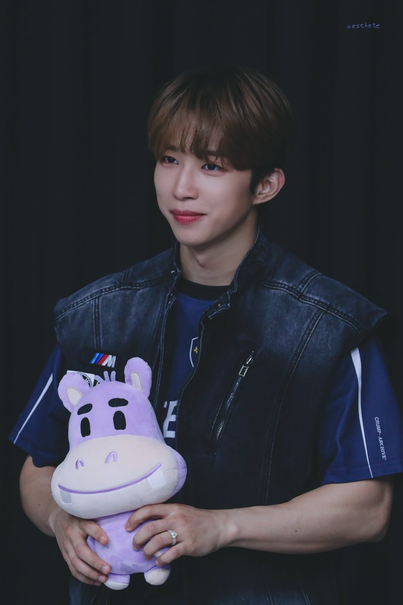 dearest_nf's tweet photo. 250729 뮤직아트 팬싸
#엔플라잉 #NFlying
#서동성 #SeoDongSung
https://t.co/WKI0YmxzM6
https://t.co/PlXb7dAMlr https://t.co/mMWTxLHxiL