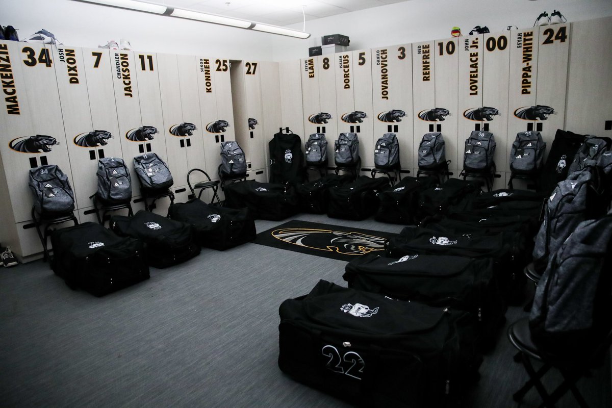 Christmas came early 🎁🔥🥶

#MKEBasketball | #ForTheMKE