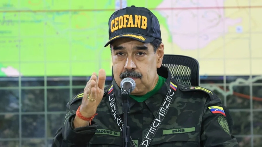 primicias24's tweet image. #26sept Este viernes, el presidente de la República, Nicolás Maduro, aseveró que es una “obligación” para todos los venezolanos e instituciones del país defender el país frente a las “agresiones o amenazas” de naciones extranjeras.

En el aniversario del CEO-FANB, el mandatario