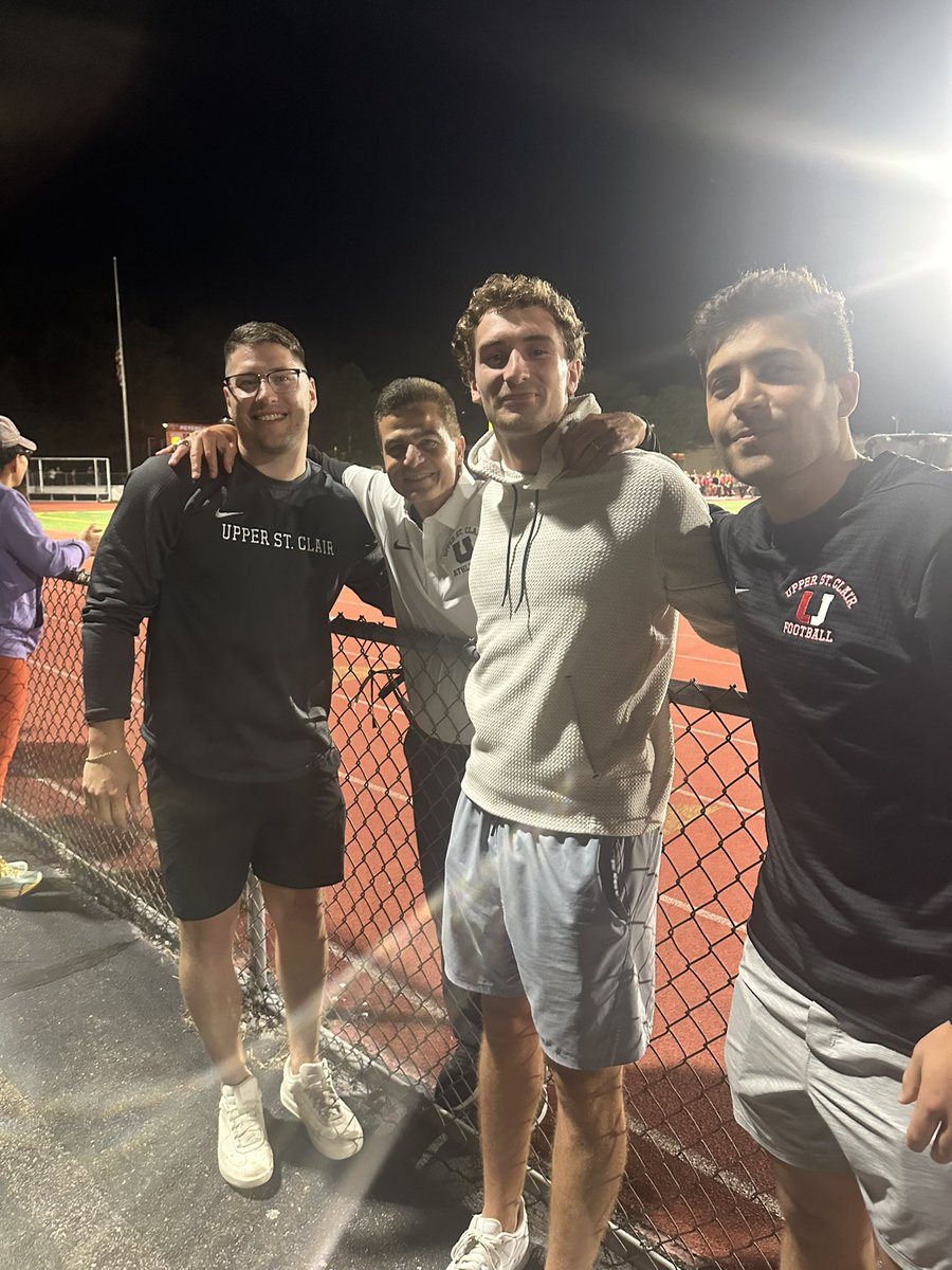 Great to see former Panthers Colin McLinden, Chris Pantelis and Antonio Orsini supporting our football squad at the big showdown tonight with our fearless leader!