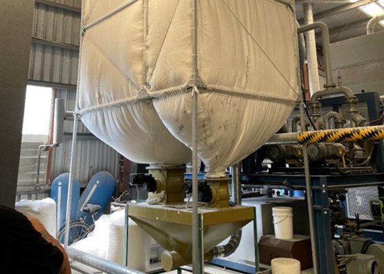 🌏♻️ Australia’s EPS producer Koolfoam partnered with GreenMax to prove EPS can be 100% recycled.

From a simple grinder to a full EPS recycling system, waste is now reused or compacted into ingots repurchased for new products.

#EPSRecycling #GreenMax #Sustainability