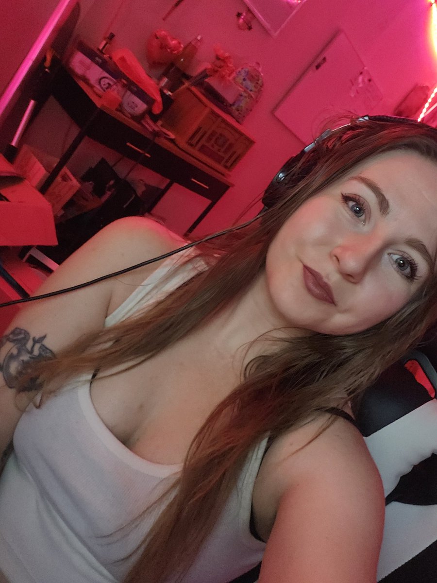 TickbiteJackson's tweet image. Im turning 28 at midnight! 🎉 Countdown my Birthday with me? 🎂🥳

🔴LIVE NOW! 

#twitch #twitchstreamer #deadbydaylight 
 twitch.tv/tickbitejackso…