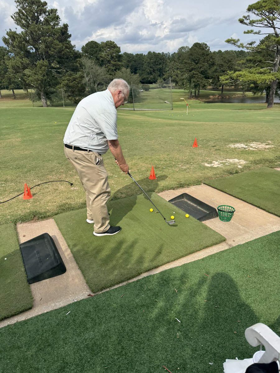 spatte1108's tweet image. Thank you @CaricMartin for spending time with us today at the @dogwoodgolf! We had a blast golfing, eating and of course karaoke! @KSUOwlsSB #oneunit