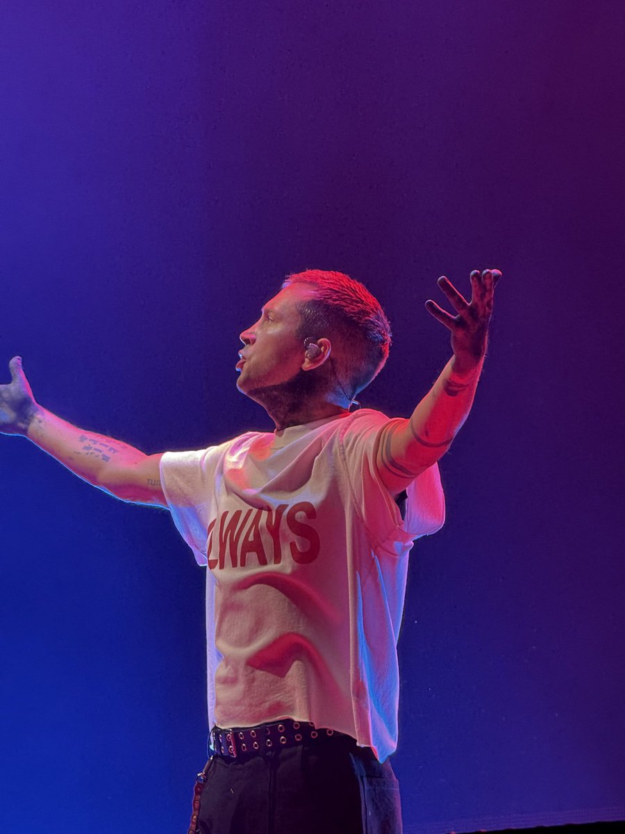 vo1dsoy's tweet image. still the nicest photos i took of tyler in toronto