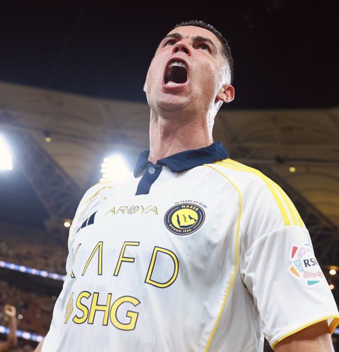 3ziizf's tweet photo. منافسك الوحيد هو الشخص الذي كنت عليه بالامس "
#رونالدو 💛🐐. https://t.co/vbxnyLMB37