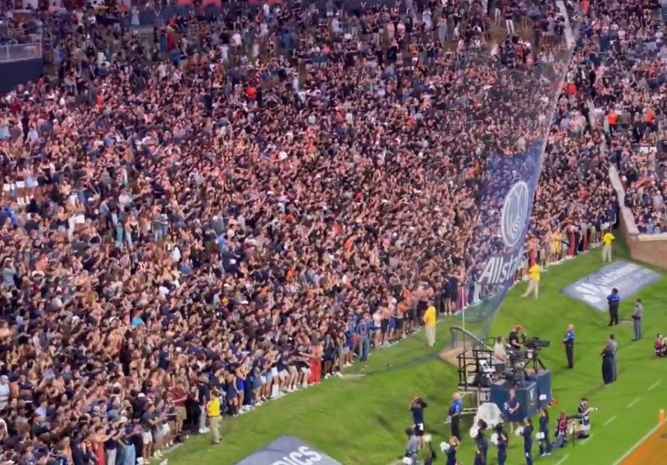 CFBKings's tweet image. Incredible environment in Charlottesville tonight for this game ⚔️

Virginia’s student section section is elite 📈