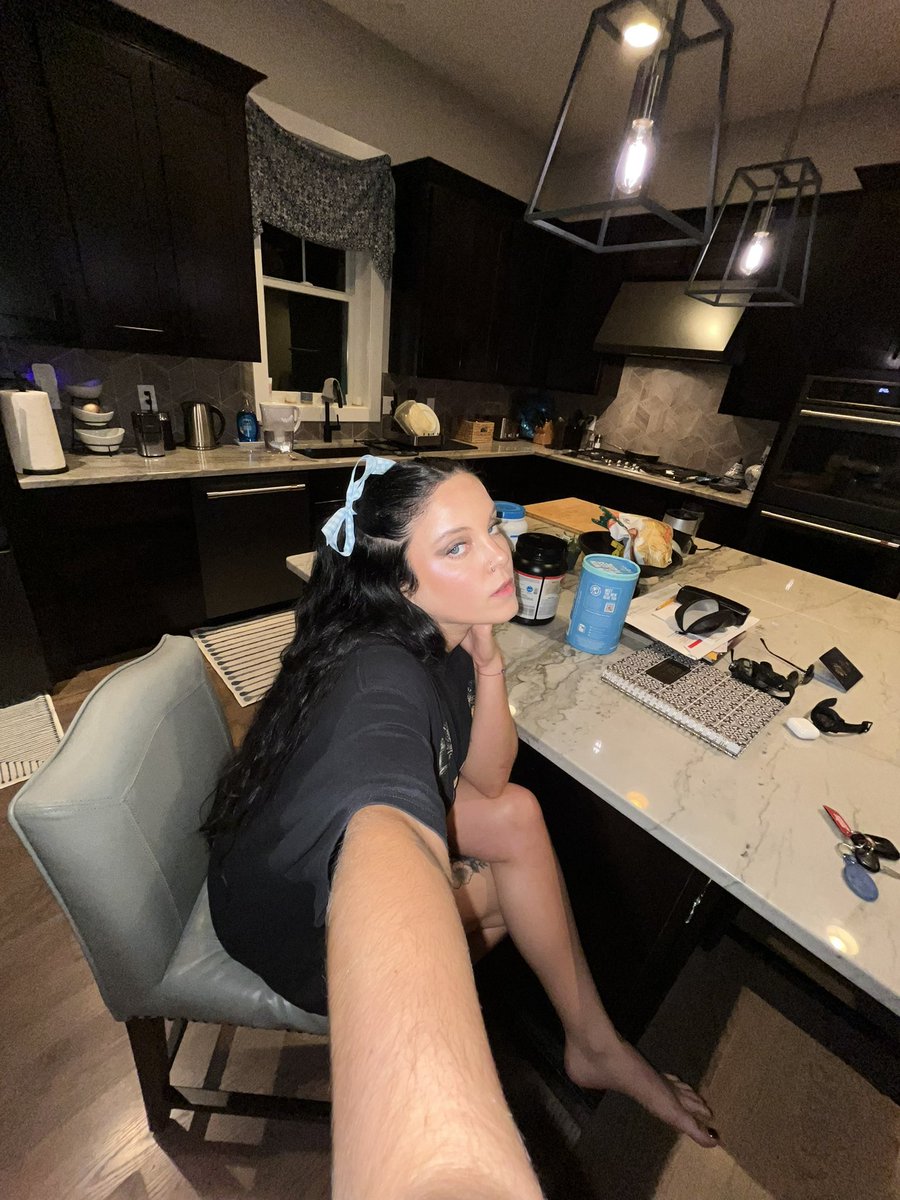 lady leopard tweet media