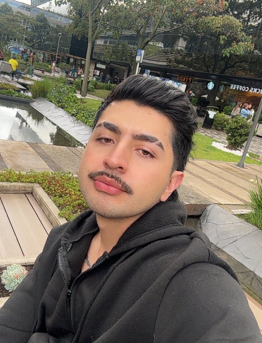 𝐋𝐞’𝐥𝐮𝐣𝐚𝐧 ✨ (@lujxnx) on Twitter photo 