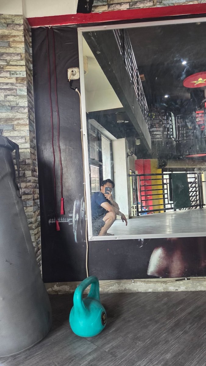 rizkurz's tweet image. gak mood 
set belom beres malah kebelet berak 🙃