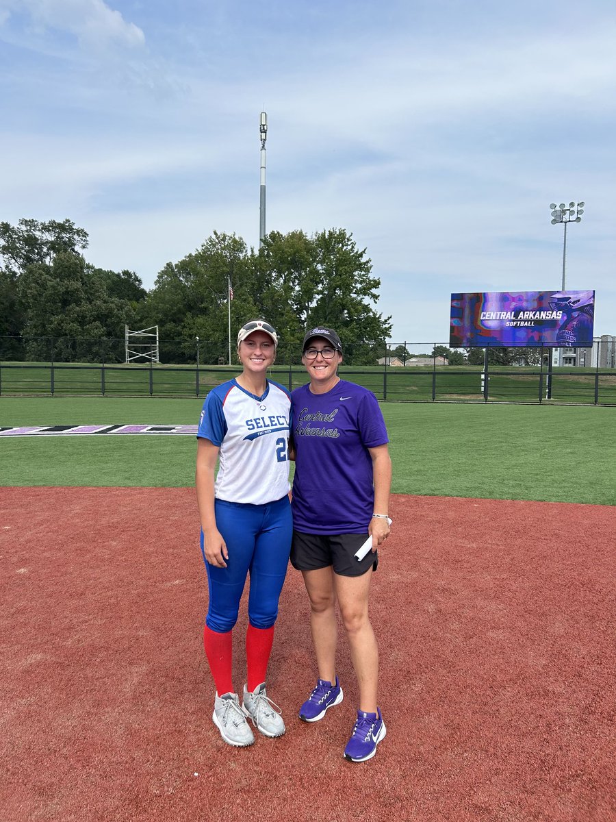 AddisonGutzmer's tweet image. I had a great time with @UCASoftball I learned some new hitting drills that I know re going to make me a better player! @CoachLucas_ @trin_1223