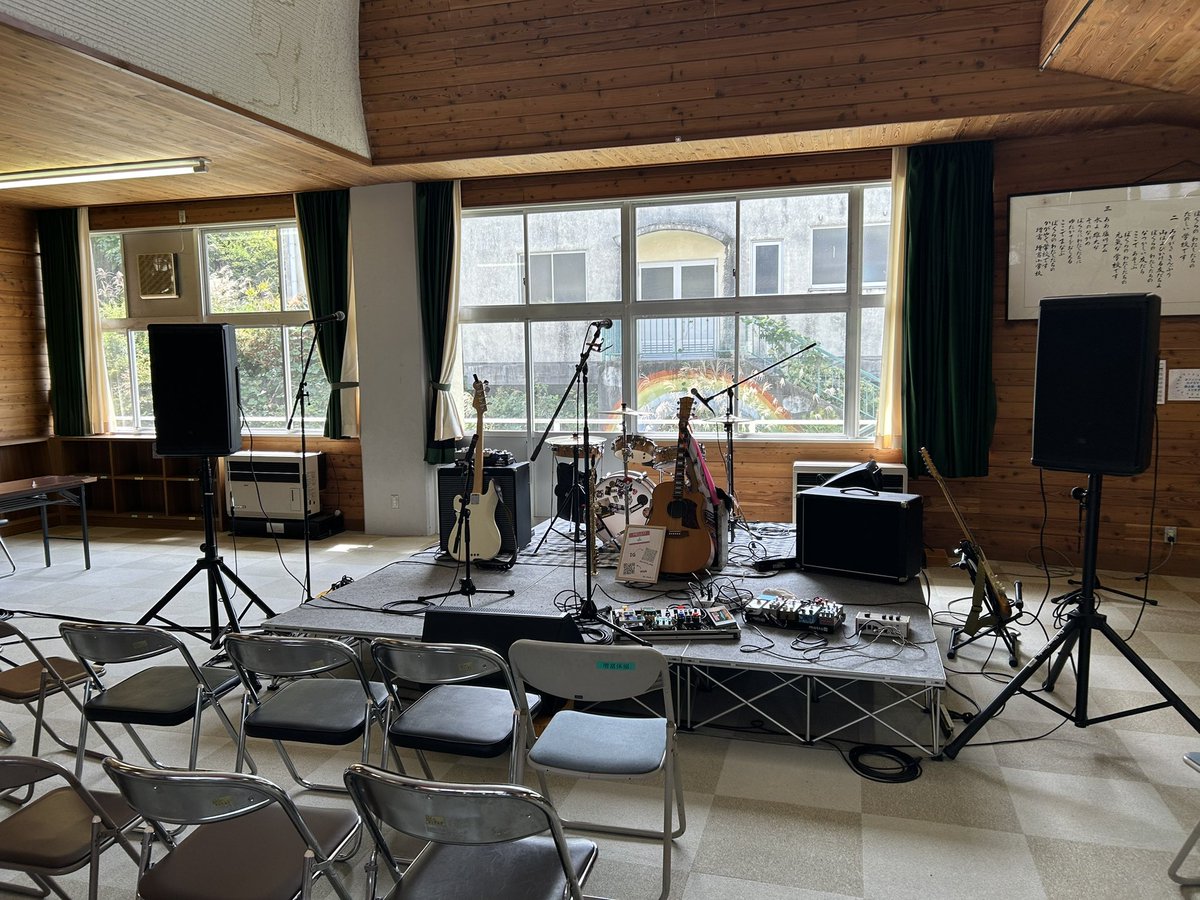 okurasandayo's tweet photo. 2年連続入場1番。スタッフの人に去年も早くから来てましたよねって言われて少し恥ずかしい。 https://t.co/KErgDuqCus