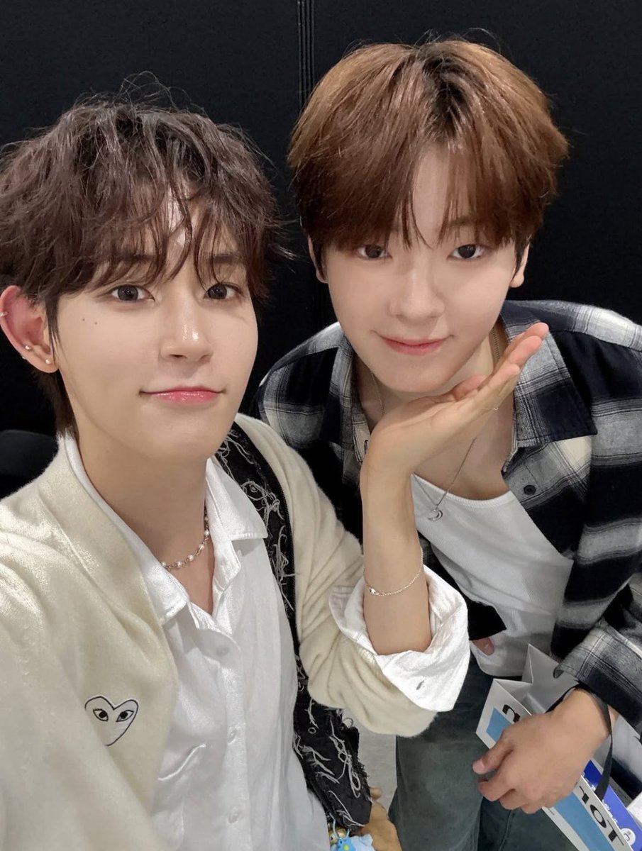 [📸] 250927 

Seowon Instagram Post with Woojin! 🩵

#KANGWOOJIN #강우진 #BOYS2PLANET #보이즈2플래닛