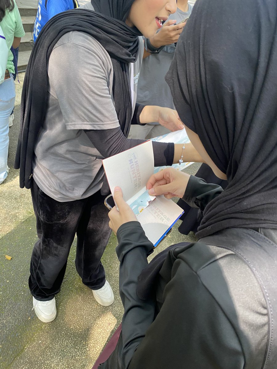 briankhrisna's tweet image. Semoga acara jalan2 heritage gramedia kayak gini makin sering

Bandung tuh banyak heritage uniknya 🎉🔥🔥