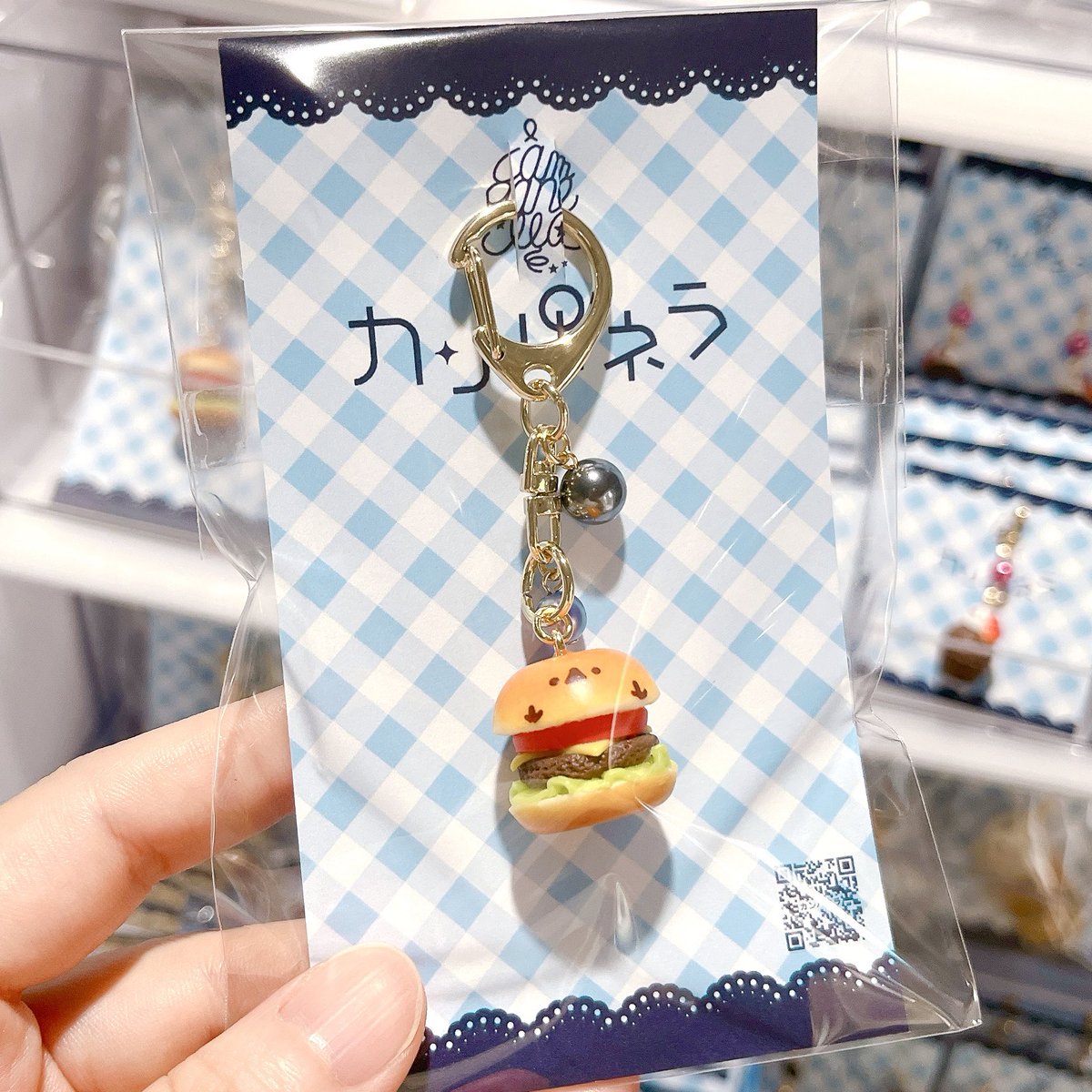 ma_co53's tweet photo. 残り2日!
売り場の様子です
袋の中であっち向いてホイしてる
シャイなシマエナガ(・▴・)
あなたのお迎えお待ちしてます♪
/
▶︎9/20〜28
【 #sweetselection 】
#ハンズ名古屋店 7階
\
重なって隠れてる作品もあるので
かごの中を探してみてください
#シマエナガ
#フェイクスイーツ https://t.co/37JitxrIGt
