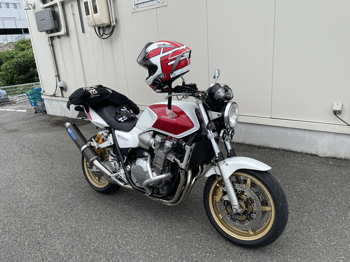 ちょこっと乗っています。
#アクトビレッジおの
#ファミリーマート駐車場
#ちょこっと乗り