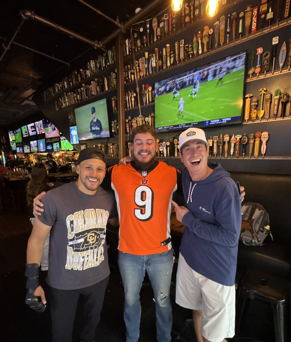 fishd303's tweet photo. KKFN KKFN HD1 Longmont Denver! It was a pleasure fellas! @byesline @I_CU_boy Shoutout @budlight for the giveaway! Go Bengals! #whodey https://t.co/LzUWpjsAHL