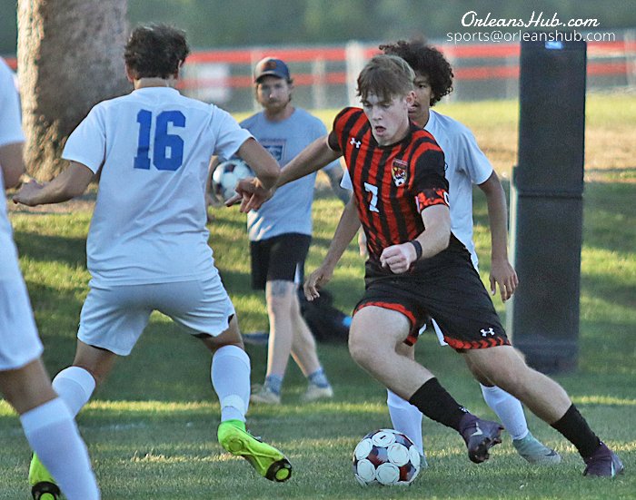 Tigers and Eagles score G-R soccer wins orleanshub.com/tigers-and-eag…