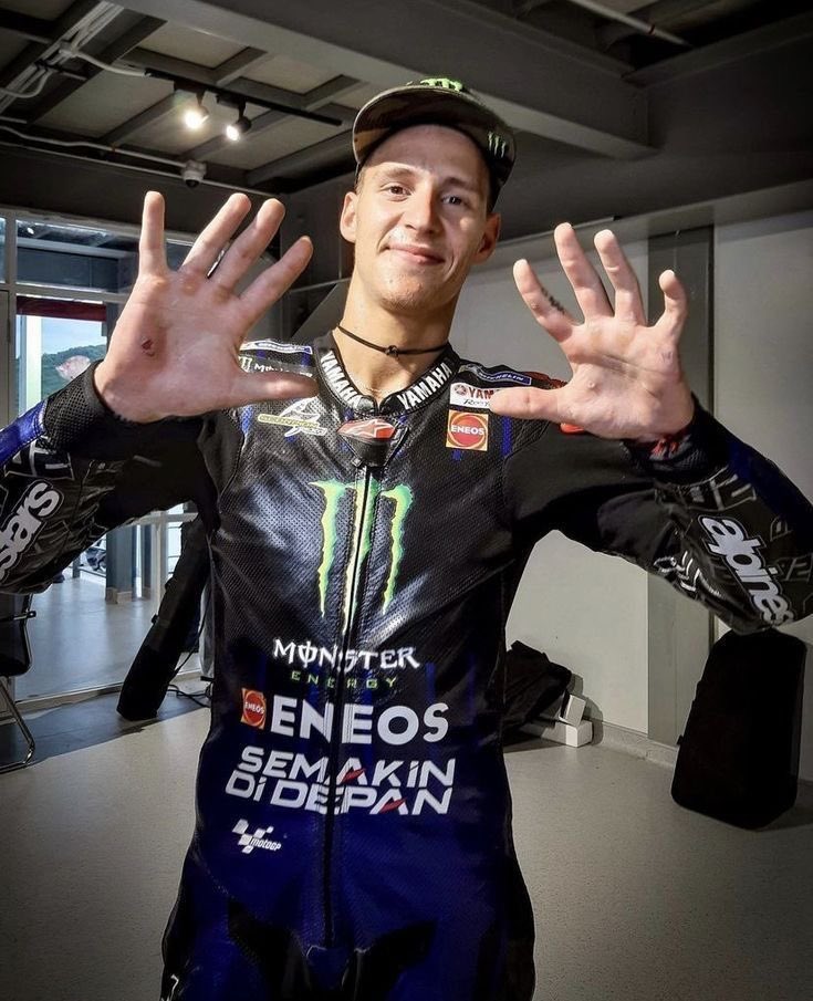 thinkerfabioq's tweet photo. ✋🏻🤚🏻 https://t.co/WX3CV867hQ