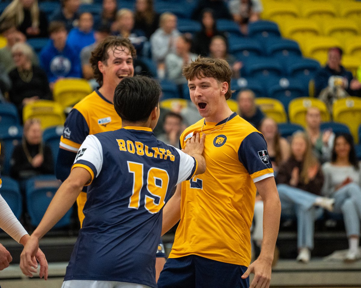 💥🏐🙌The fire still burns.🔥🔥

📸🤩Snaps from our talented Aidan Froese.

Bobcat men's volleyball pre-season tourney runs throughout the weekend at the HLC.

The host team plays again Saturday at 530pm vs. the U of M Bisons.