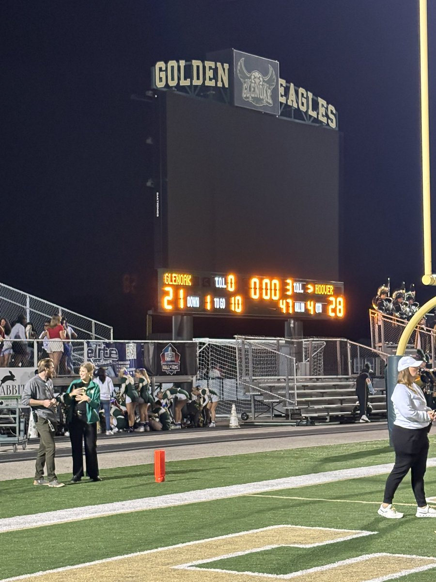 nchoovervikings's tweet image. Football Final from Glenoak: 

VIKINGS- 28

Glenoak- 21 

#GOVIKINGS
#flcscores