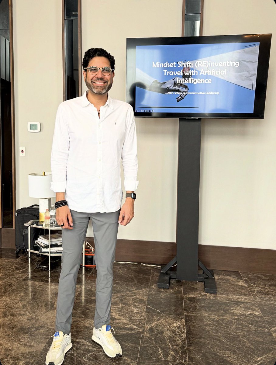 armando_regil's tweet image. ¡Feliz de haber facilitado el #Workshop de @i2CoSchool: (RE)inventing Travel with Artificial Intelligence” para NUBA Luxury Travel en Monterrey! 

Cada día, los asesores de viajes pueden sorprender más a sus clientes utilizando herramientas de inteligencia artificial.