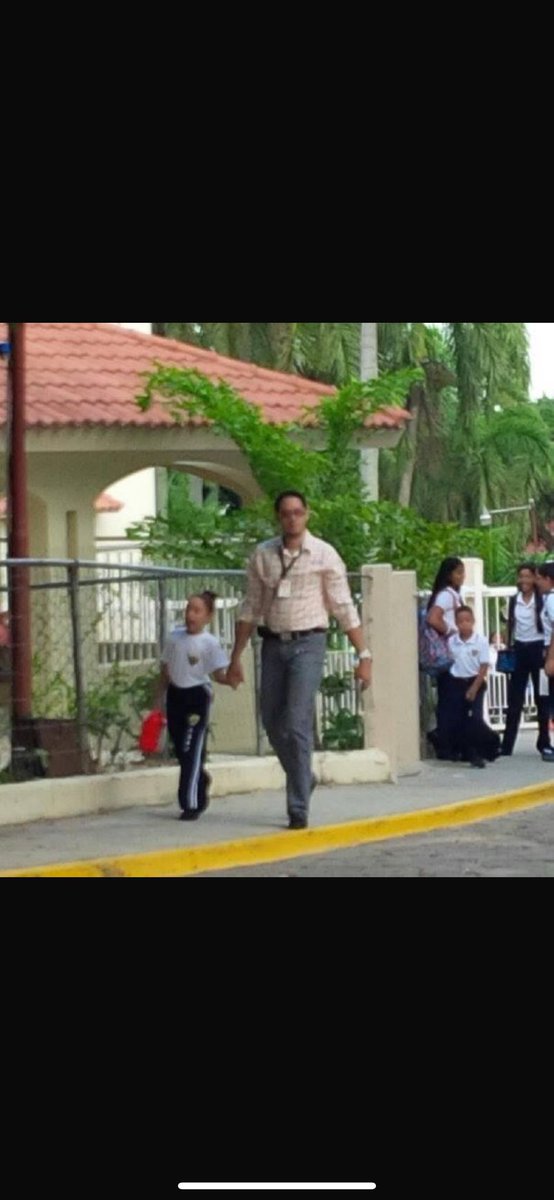 13 años atrás era solo un sueño pero la llevaba de la mano, si supieran todo lo que hablamos en esos viajes !! Y hoy en día mi futura medico ya anda en la uni 🥺🥺 mide 6 pies y ya no puedo cargarla cuando pasó el tiempo