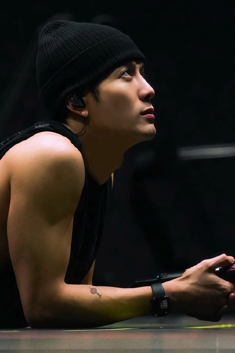 lakna_jack's tweet image. Let Loose 10M views เก่งอ่ะ🥳🥳
🍎 youtu.be/hrtYrPSI8Pw?si…

#LetLoose
#ShotoniPhone  
#iPhone17Pro 
#JACKSONWANG