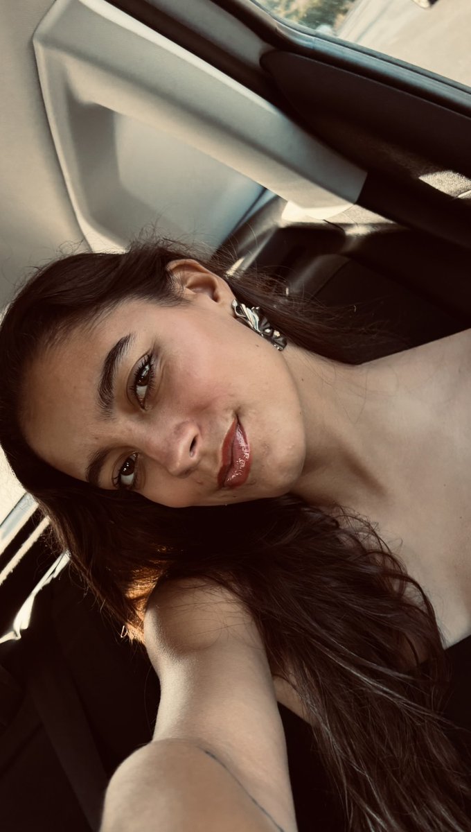 🤳
