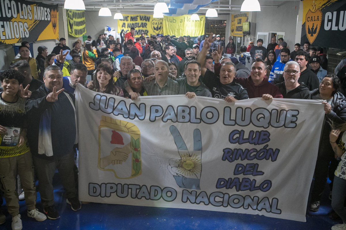 Hoy recibimos un enorme acompañamiento de las distintas Ligas de futbol. Nos conocen, saben todo lo que hicimos por Comodoro y sobre todo por el deporte.

Gracias a todos por tantas palabras de reconocimiento y por acompañarnos en este camino hacia el 26 de octubre para