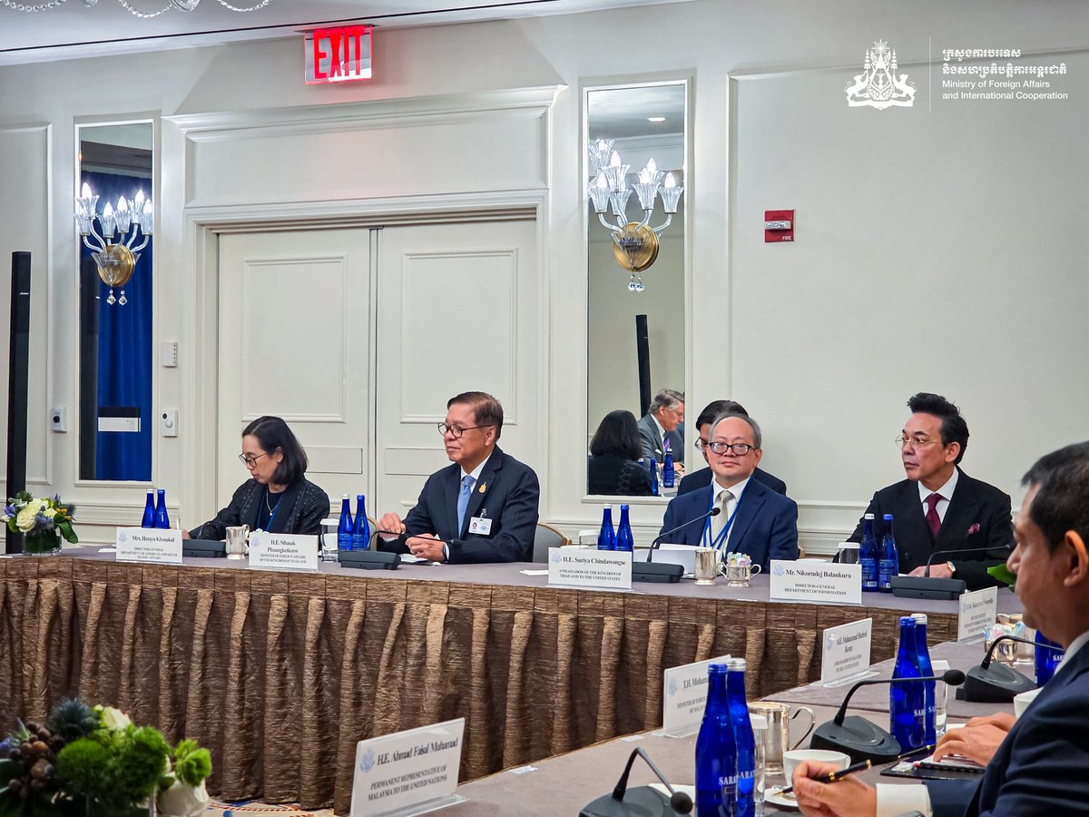 noansereiboth's tweet photo. Cambodian FM Prak Sokhonn attended a meeting with US Deputy Secretary of State and the foreign ministers of Malaysia and Thailand, initiated by the US State Department to reaffirm commitment to peacefully resolve the border dispute and restore trust toward normalization. https://t.co/ZOWEoGN5t1
