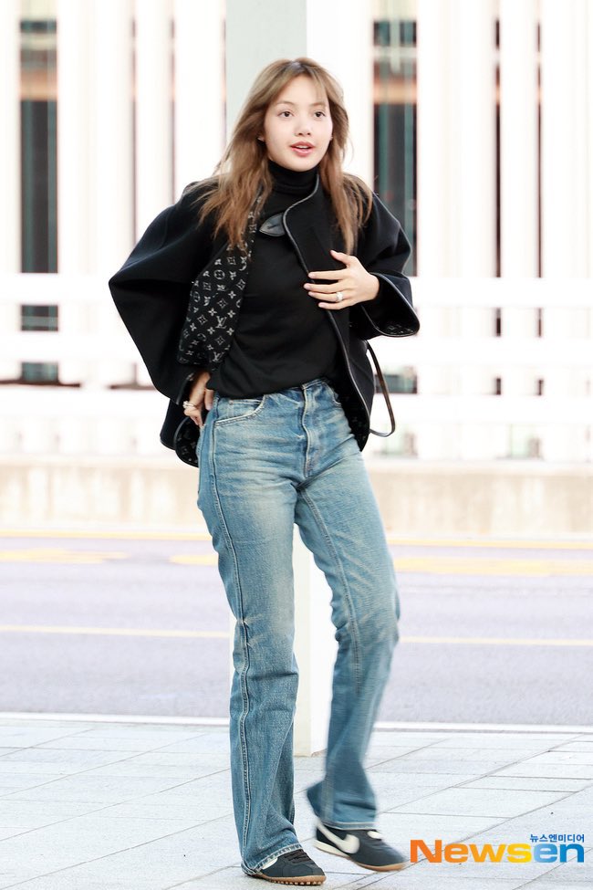 LISANATIONS_'s tweet image. #LISA at ICN, en route to Paris 🛫