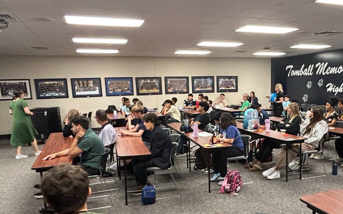 Students <a href="/TomballHS/">Tomball High School</a> &amp; <a href="/TISDTMHS/">Tomball Memorial High School</a> had the opportunity to explore careers, college, job readiness &amp; self-advocacy today, in preparation for life beyond HS.  Huge thanks to <a href="/untwise/">UNT WISE</a>  <a href="/TXWorkforce/">Texas Workforce Commission</a> &amp;    <a href="/clellmccurdy/">@clell_15</a> for hosting our 1st <a href="/TomballISD/">Tomball ISD</a> Transition Summit! <a href="/TStudentsupport/">TISD_StudentSupport</a>