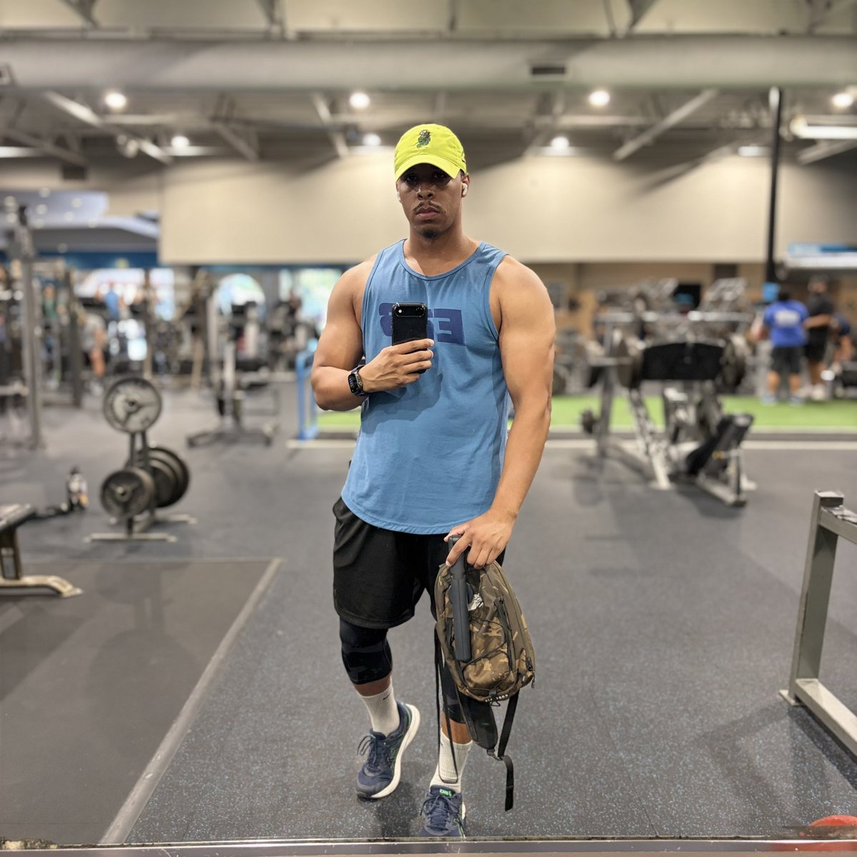 Peruskiiii's tweet photo. Today’s gym session was more of a mental battle then a physical one 🖤 https://t.co/PHeXNfzKJk
