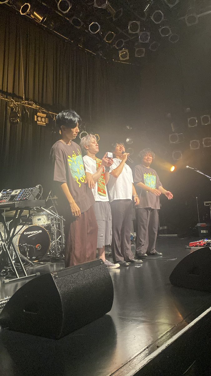samisa_flumpool's tweet photo. インテロに復帰して、初めてのFCツアー。
やっぱり大好きだぁ♡ってなった✨
音源でしか聴いてこれなかった曲たちをライブで聴ける日が来るなんて♡
この瞬間に立ち会えたこと嬉しく思います☺️
元気くんの真ん前最前列だったんだけど、こんなに目合うん？！ってくらい目合った💘😂
 #flumpool https://t.co/o9MCPWWhLq