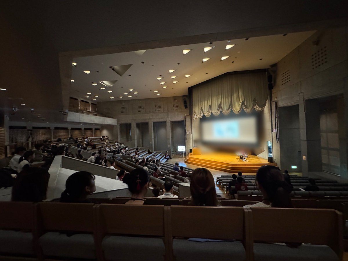 #アジア恐竜国際シンポジウム 
恐竜学部の教員も発表しています🦖
全編英語の講演ですが
学生たちも真剣に聞いています
#ISAD2025