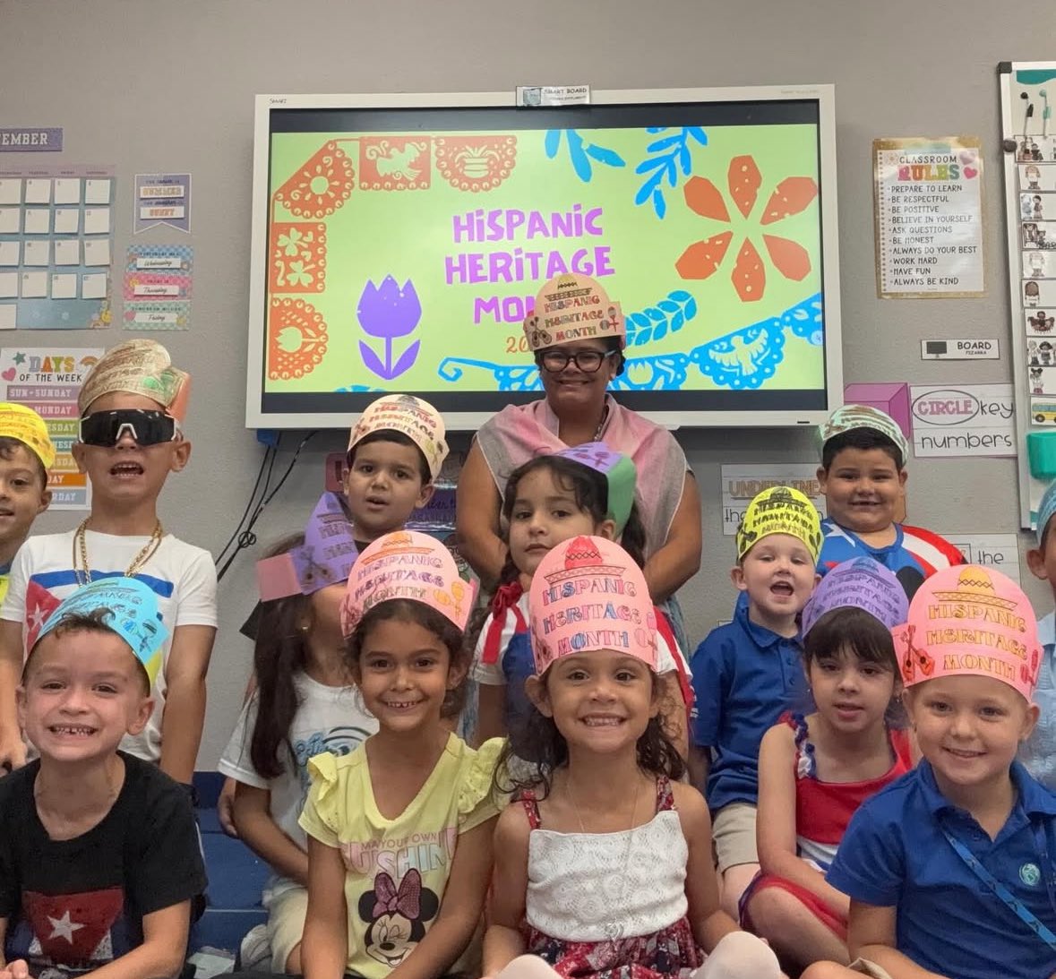 CSUSA_MLs's tweet image. Hispanic Heritage Month activities @midcapeglobal Students are learning about cultures, celebrations, and customs from around the world. #HispanicHeritageMonth #multilingualism #languageispower
