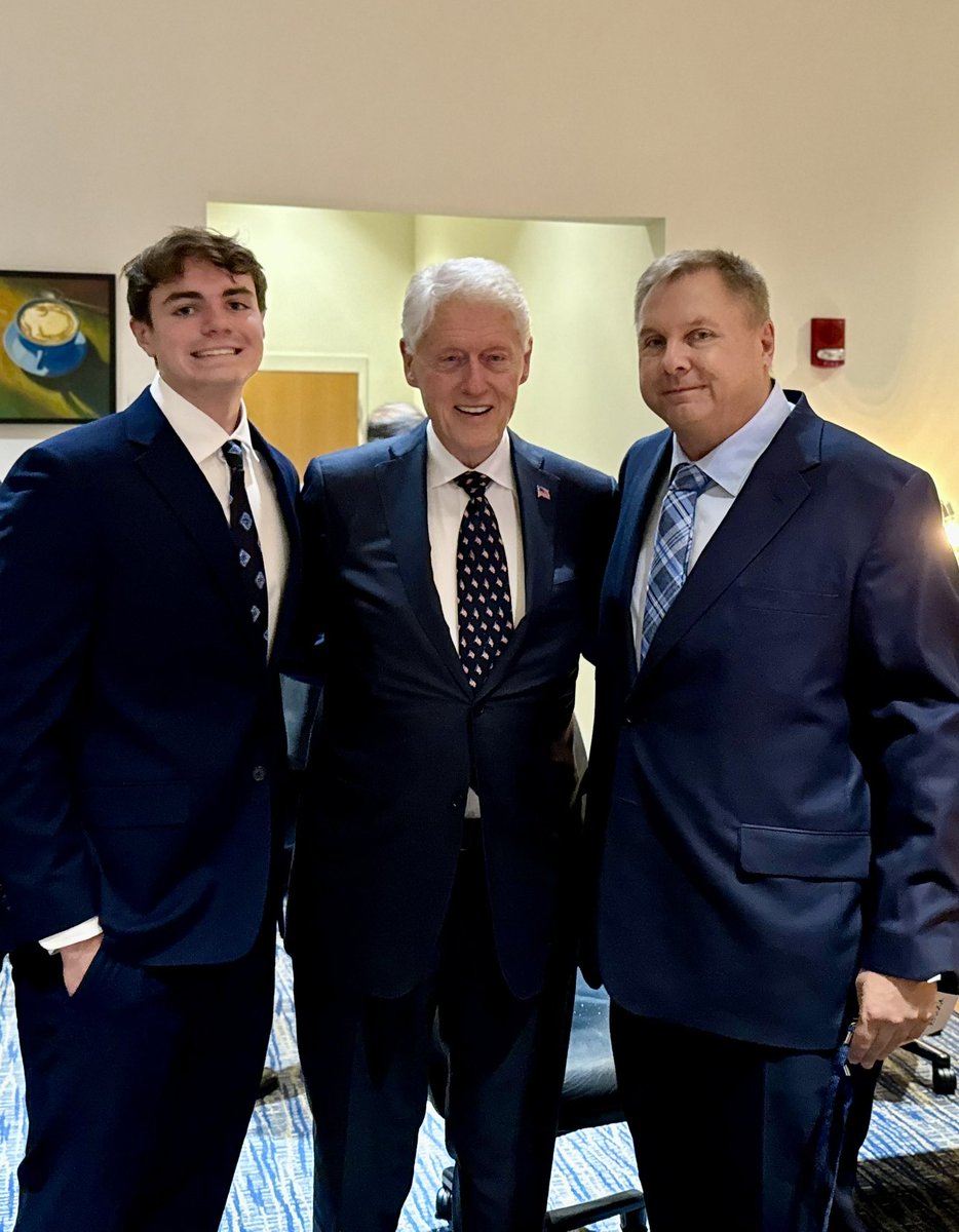 Just 2 kids from Parma, MO hanging out with 2 U.S. Presidents.  <a href="/michelleaycock/">Michelle Aycock</a> <a href="/s_webber/">Stephen Webber 🇺🇸🇺🇸🇺🇸🇺🇸🇺🇸</a> <a href="/Bean_Cotton/">Bean & Bean Cotton</a> <a href="/DebLavender/">Deb Lavender</a> <a href="/BillClinton/">Bill Clinton</a> <a href="/chrisgalesmusic/">Chris Gales</a> <a href="/PeteMickeal1/">Mickeal Sports Group</a> <a href="/agrichad/">Chad Fullerton</a> <a href="/JasonKander/">Jason Kander</a> <a href="/jmannies/">Jo Mannies</a> <a href="/clairecmc/">Claire McCaskill</a> <a href="/tonymess/">Tony Messenger</a> <a href="/bradaycock/">Brad Aycock</a> <a href="/roytemple/">Roy Temple</a> <a href="/scottfaughn/">Scott Faughn</a> <a href="/JillSchupp/">Jill Schupp</a>