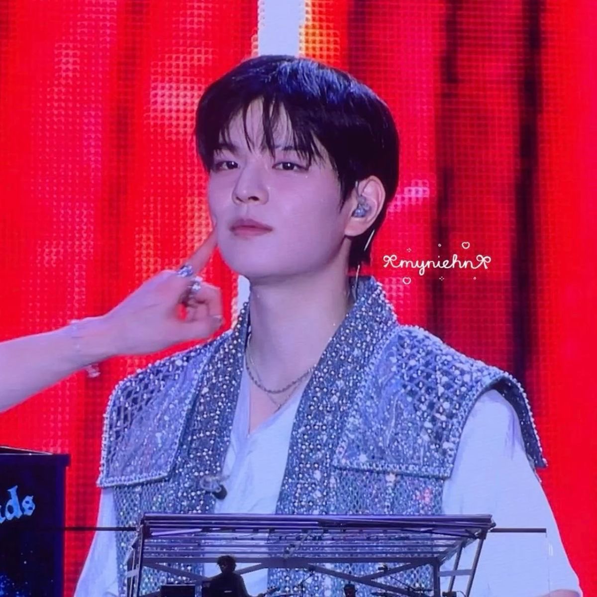 wingseungking's tweet photo. still in shock &amp; awe someone came on kimberly seungmin’s internet and said he has a big nose…..ON HIS TINY DOLL HEAD AND TINY DOLL FACE 😭 HIS TINY DOLL NOSE JUST BOOP RIGHT IN THE MIDDLE 😭 https://t.co/W85ES9XB1J